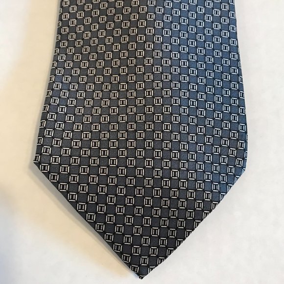 Van Heusen Grey Patterned 100% Silk Men's Tie - Picture 1 of 6